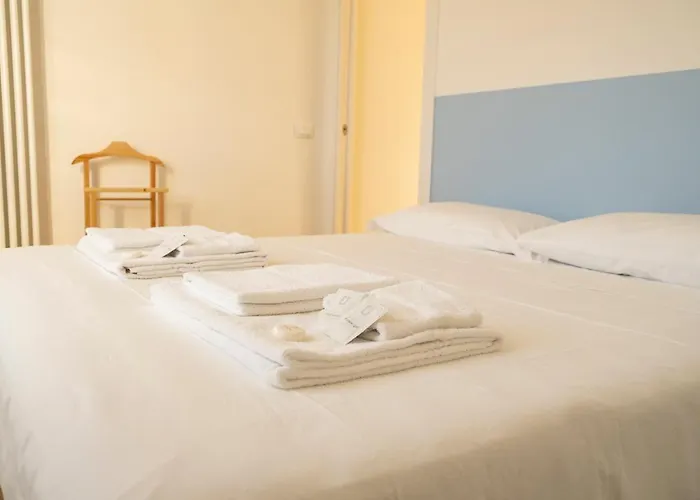 Noliday Riviera Sea View Luxury Apartment