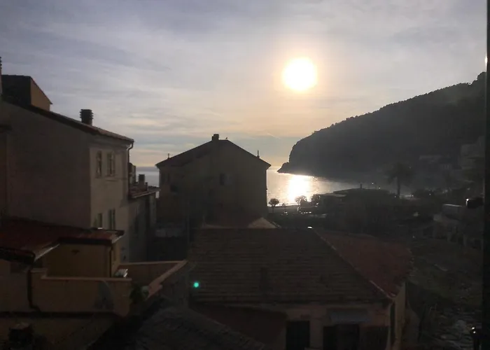 Noliday Riviera Sea View Luxury Apartment