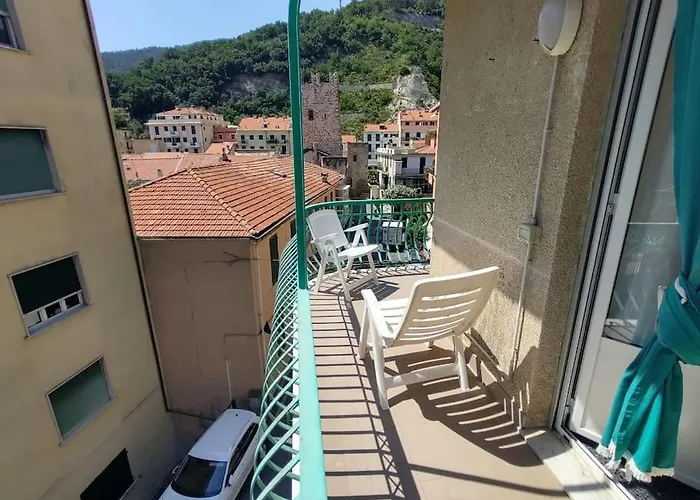 L'Appartamento Giallo Con Garage Auto